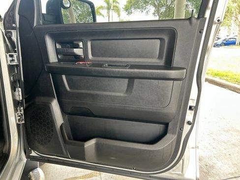 Used 2019 RAM 1500 Express RWD image 29