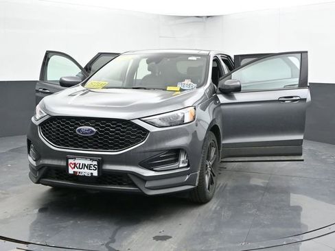 Used 2024 Ford Edge ST-Line w/ Class II Trailer Tow Package AWD/4WD image 30