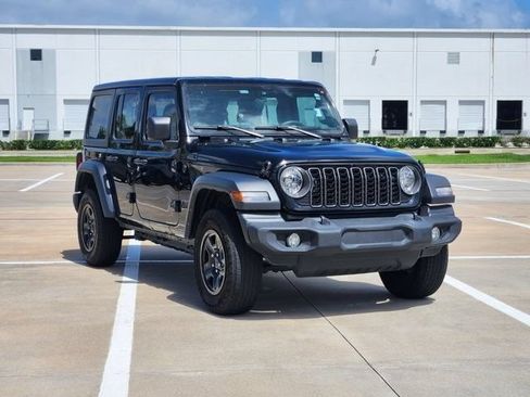 Used 2025 Jeep Wrangler Unlimited Sport AWD/4WD image 3