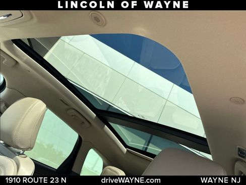 Certified 2022 Lincoln Corsair AWD w/ Premium Package image 15