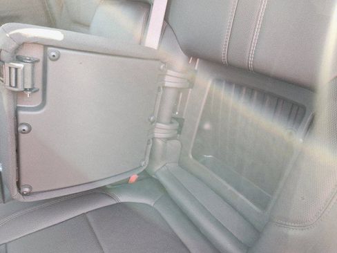 Used 2021 Chevrolet Silverado 1500 High Country w/ Technology Package image 28