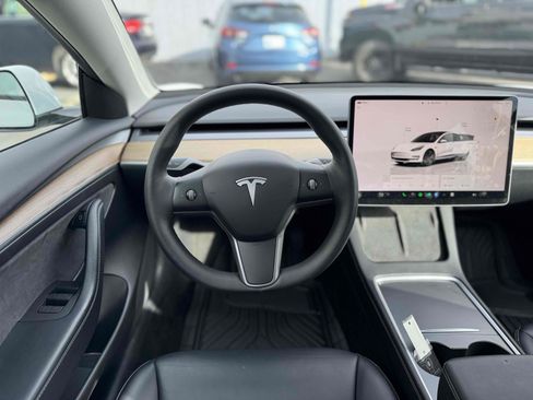 Used 2022 Tesla Model 3 image 21