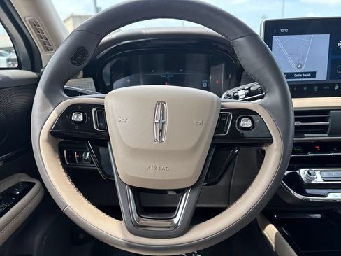 Used 2023 Lincoln Corsair AWD w/ Equipment Group 101A image 41