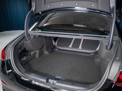 New 2026 Mercedes-Benz E 350 4MATIC Sedan image 7