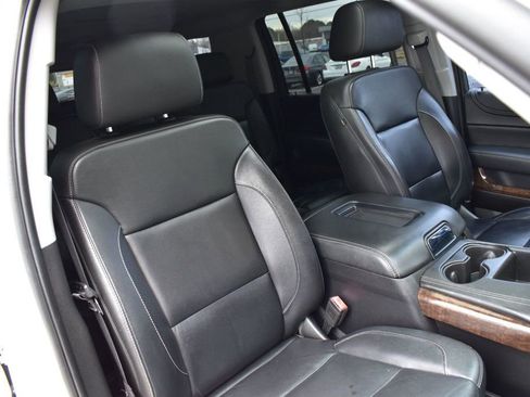 Used 2018 Chevrolet Suburban LT image 20