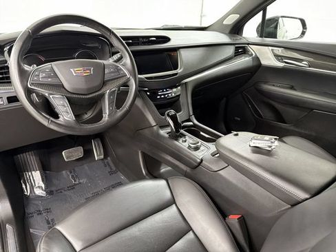 Certified 2022 Cadillac XT5 Sportv w/ LPO, Floor Liner Package AWD/4WD image 21