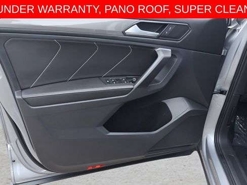 Used 2023 Volkswagen Tiguan SE w/ Panoramic Sunroof Package FWD image 10