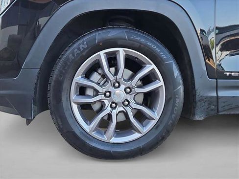 Used 2023 GMC Terrain SLT FWD image 24