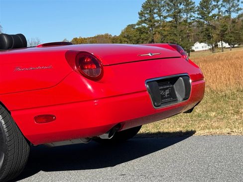 Used 2004 Ford Thunderbird image 37