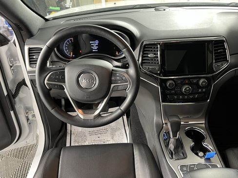 Used 2021 Jeep Grand Cherokee Limited w/ Luxury Group II AWD/4WD image 11