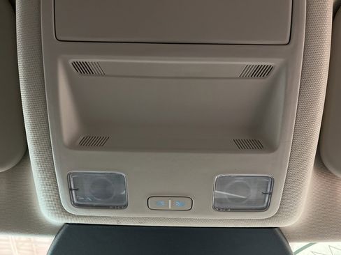 Used 2020 Ford Escape SE image 25