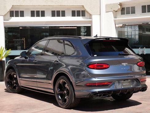 Used 2025 Bentley Bentayga AWD/4WD image 3
