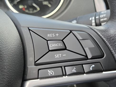 Used 2021 Nissan Rogue Sport S FWD image 18