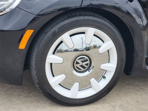 Used 2019 Volkswagen Beetle 2.0T Final Edition SEL image 11