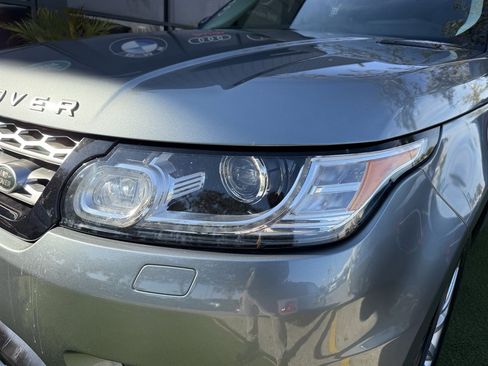 Used 2015 Land Rover Range Rover Sport HSE image 10