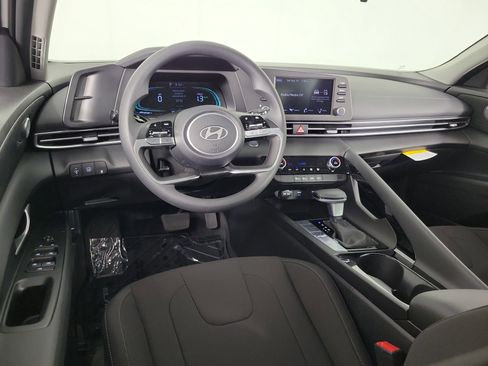 New 2025 Hyundai Elantra Blue image 12