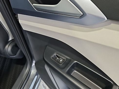 New 2026 Volkswagen Taos SE AWD/4WD image 16