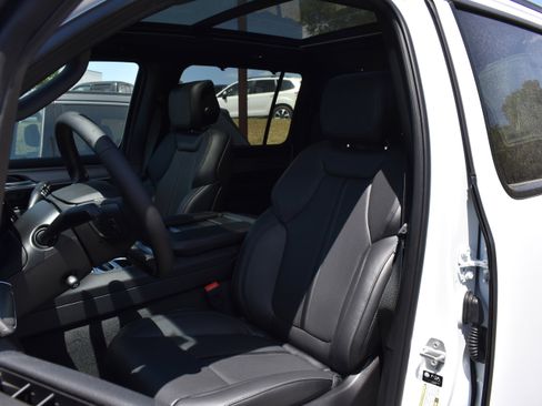 New 2026 Jeep Grand Wagoneer L Limited AWD/4WD image 27