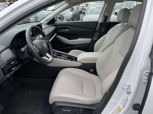 Used 2023 Honda Accord Touring image 15