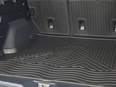 New 2026 Subaru Outback Touring XT image 9