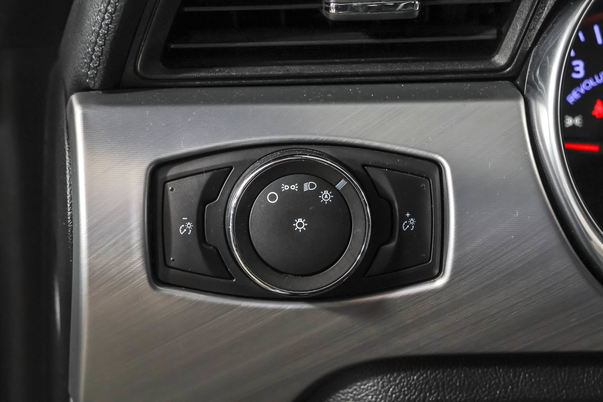 Used 2022 Ford Mustang Premium RWD image 25