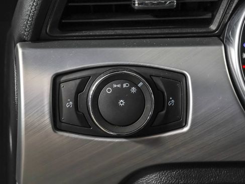 Used 2022 Ford Mustang Premium RWD image 25