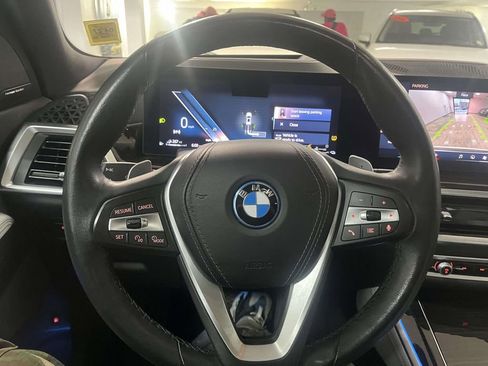 Used 2024 BMW X5 xDrive50e AWD/4WD image 23