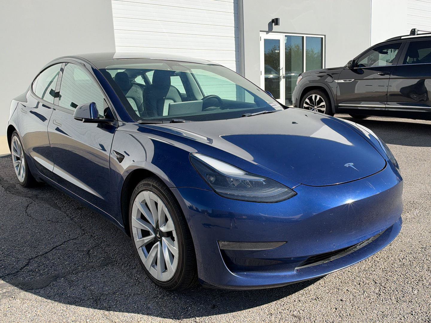 Used 2022 Tesla Model 3 Long Range AWD/4WD image 1