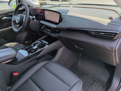 Used 2025 Buick Envision Preferred AWD/4WD image 30