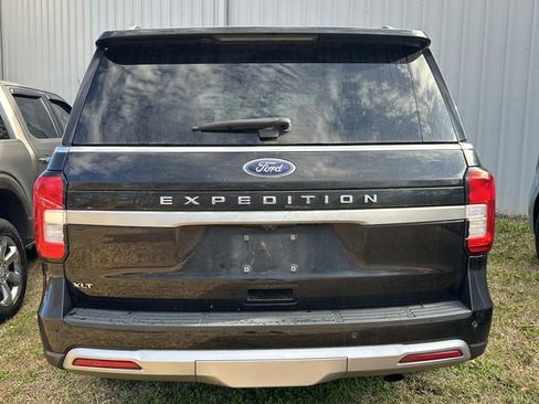 Used 2024 Ford Expedition XLT image 4