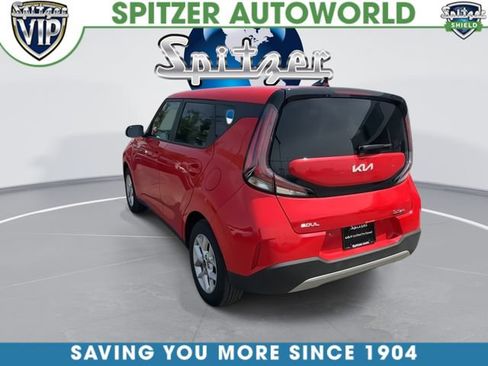 Certified 2025 Kia Soul LX w/ LX Technology Package FWD image 7
