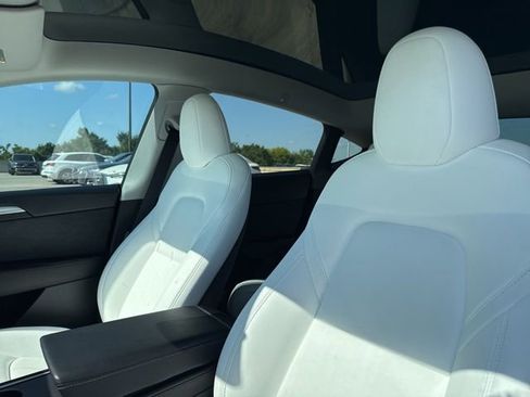 Used 2023 Tesla Model Y Performance AWD/4WD image 15