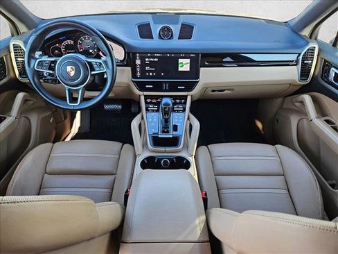 Used 2020 Porsche Cayenne image 18