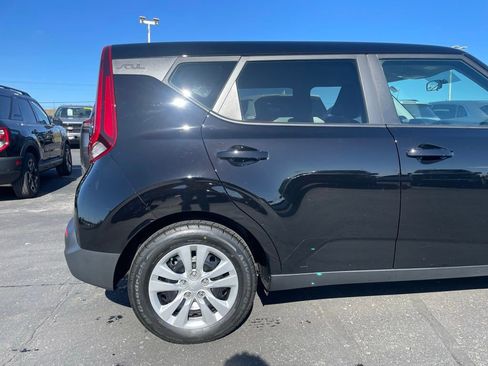 Used 2020 Kia Soul LX FWD image 24