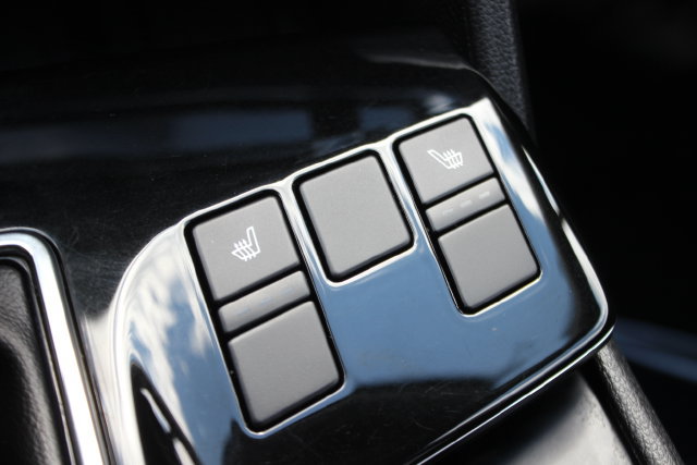 Used 2024 Kia Sportage EX AWD/4WD image 11