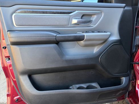 Used 2019 RAM 1500 Big Horn AWD/4WD image 9
