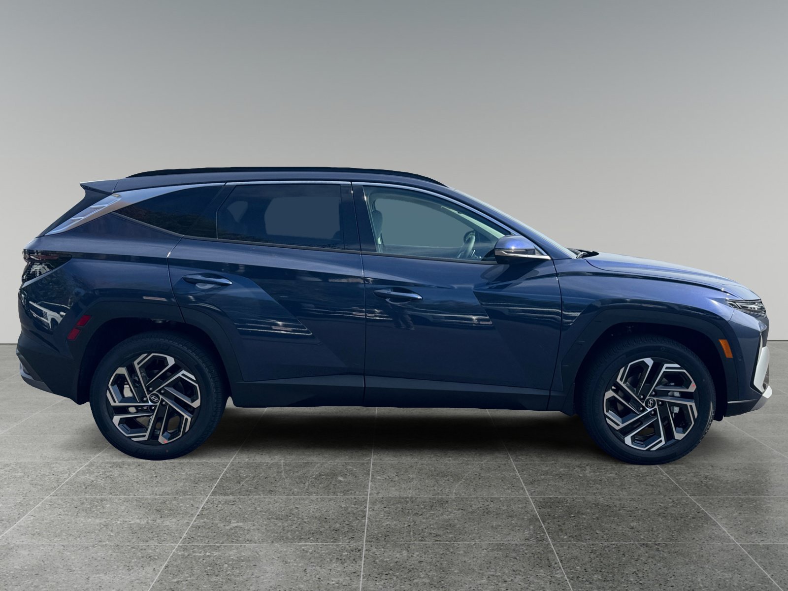 New 2026 Hyundai Tucson Limited w/ Tow & Go Package AWD/4WD image 6