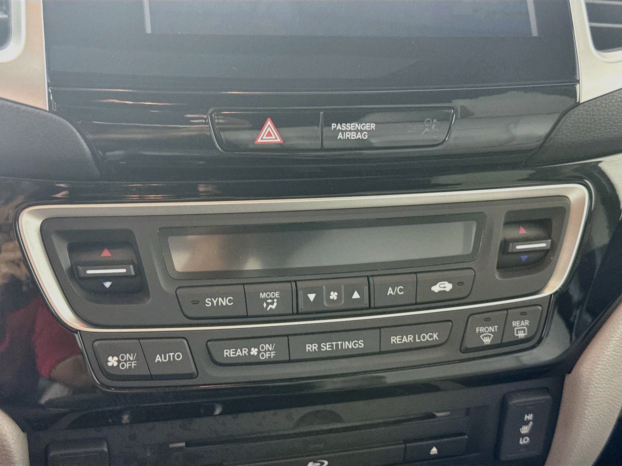 Used 2016 Honda Pilot Touring image 14