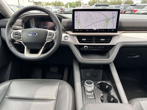 Used 2026 Ford Explorer Active w/ Active Comfort Package AWD/4WD image 18