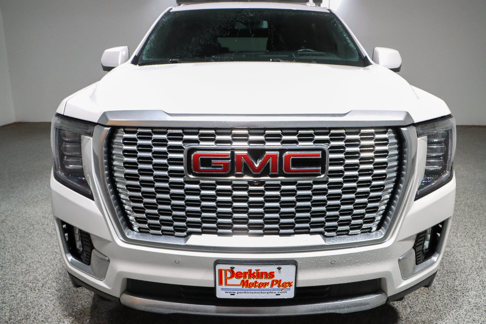 Used 2023 GMC Yukon Denali AWD/4WD image 4