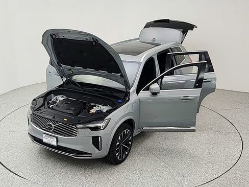 New 2026 Volvo XC90 T8 Plus w/ Protection Package AWD/4WD image 39