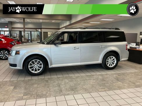 Used 2019 Ford Flex SE FWD image 3