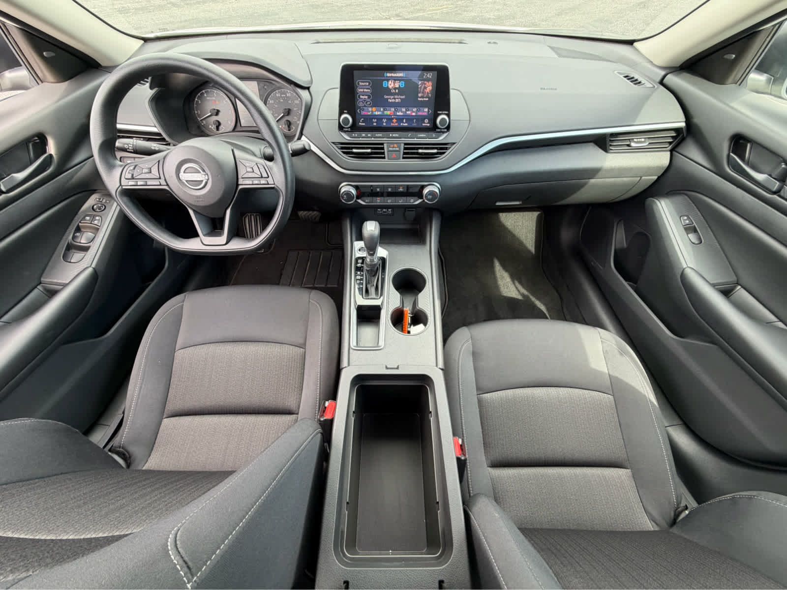 Used 2025 Nissan Altima 2.5 S FWD image 16