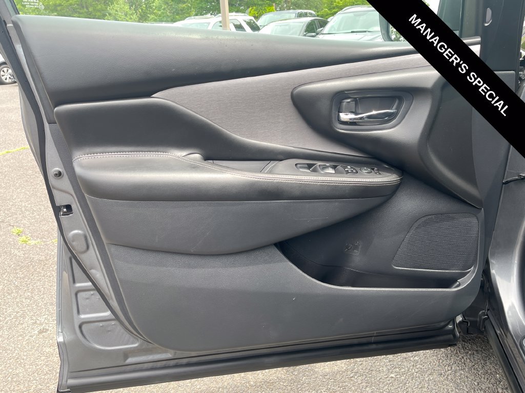 Used 2022 Nissan Murano S AWD/4WD image 12
