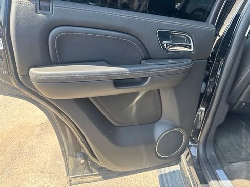 Used 2014 Cadillac Escalade Platinum AWD/4WD image 20