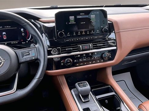 Used 2024 Nissan Pathfinder Platinum w/ Cargo Package image 9