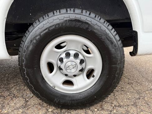 Used 2019 Chevrolet Express 2500 w/ Driver Convenience Package image 43