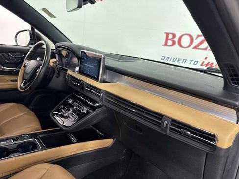 Certified 2022 Lincoln Corsair Reserve image 17