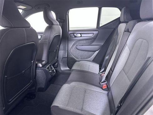 Used 2023 Volvo XC40 B5 Core image 26