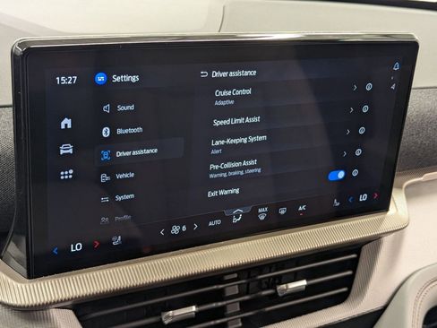 New 2026 Ford Explorer Active w/ Active Comfort Package image 28